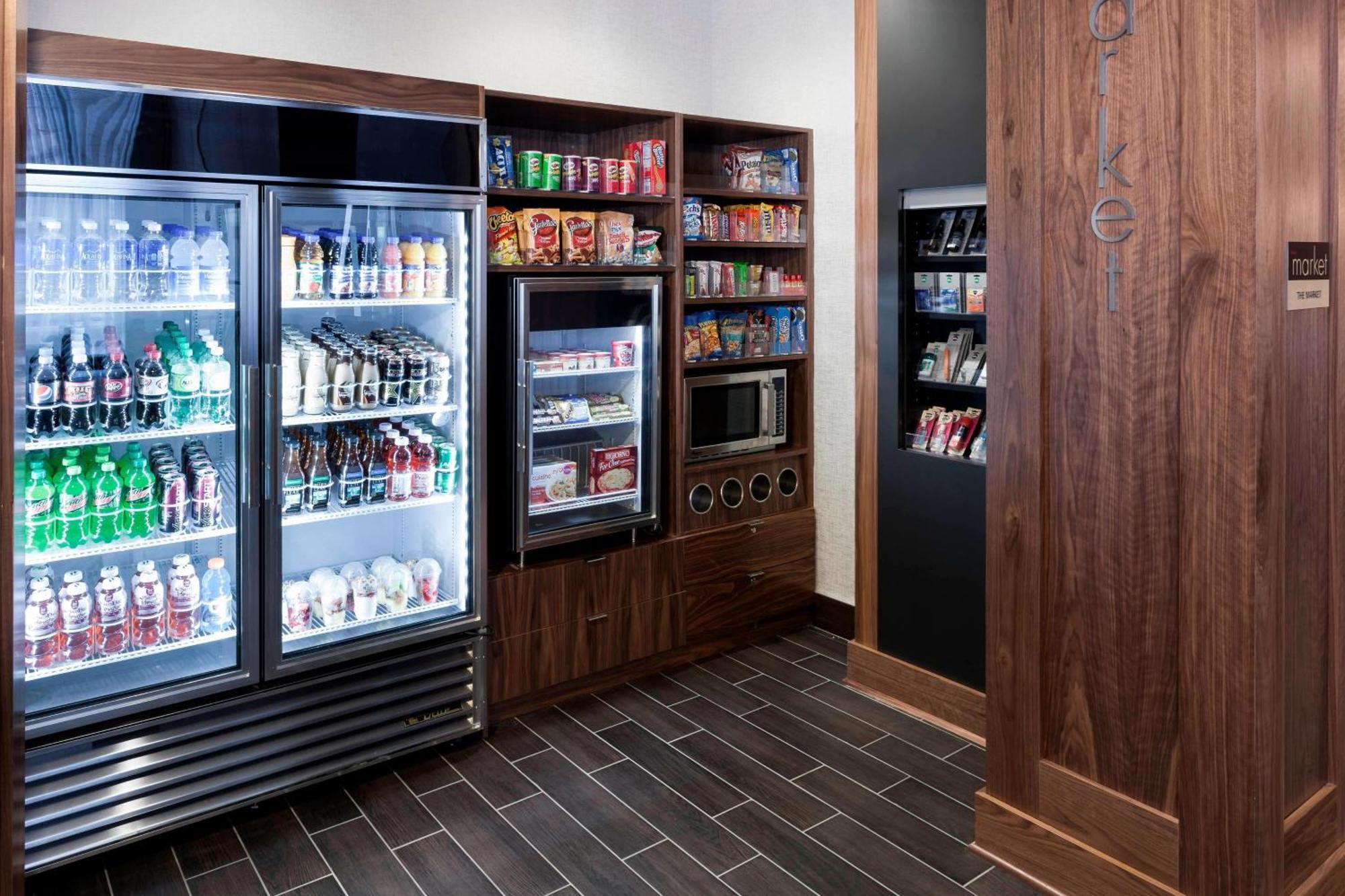 Courtyard By Marriott Richmond Downtown Hotel Ngoại thất bức ảnh