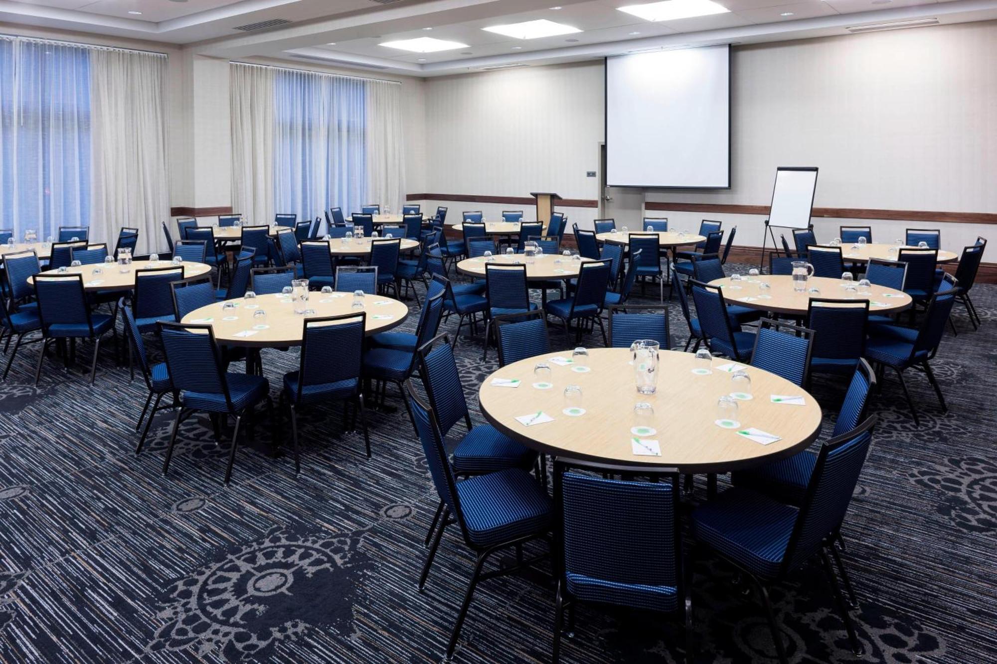 Courtyard By Marriott Richmond Downtown Hotel Ngoại thất bức ảnh