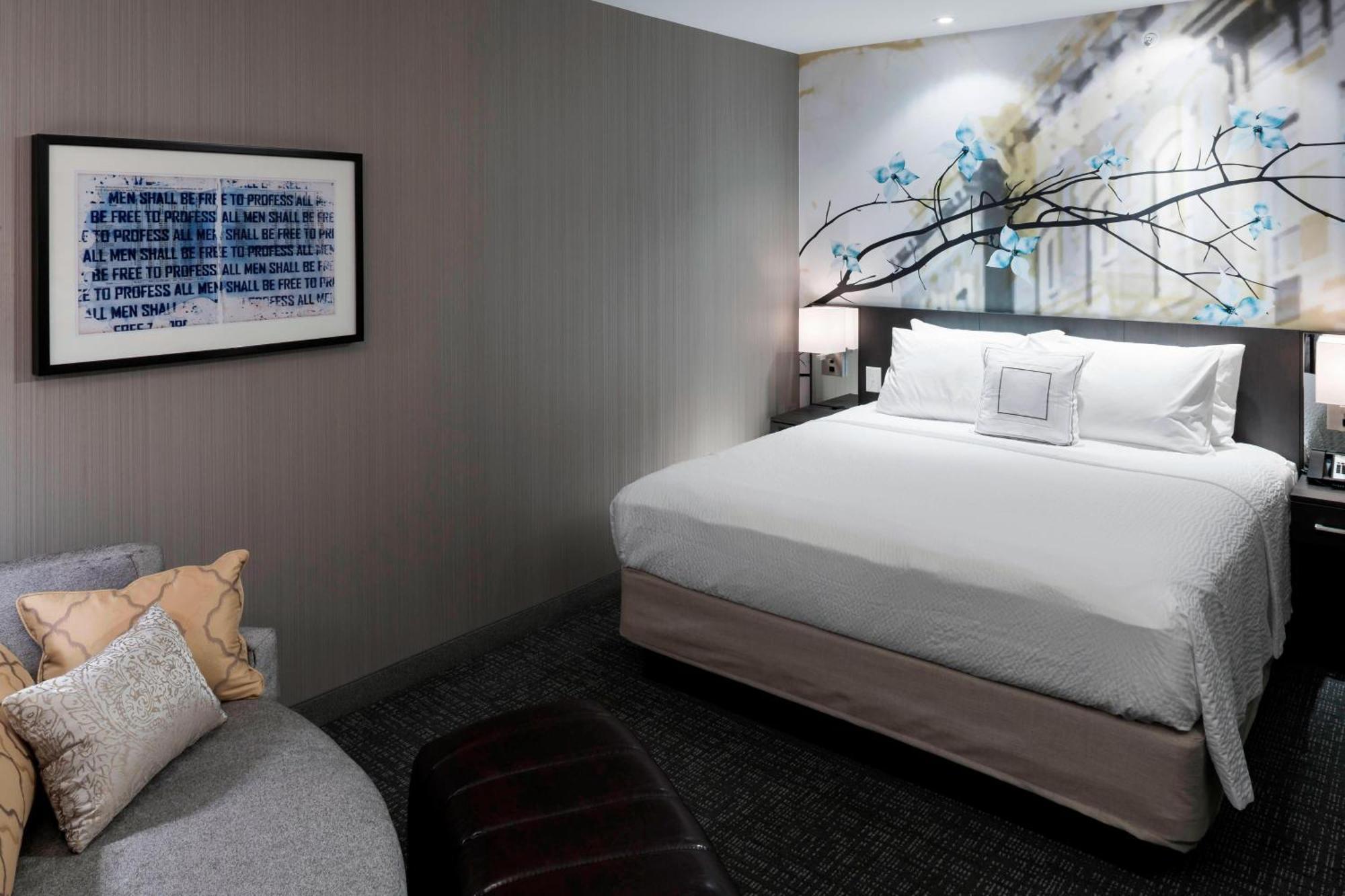 Courtyard By Marriott Richmond Downtown Hotel Ngoại thất bức ảnh